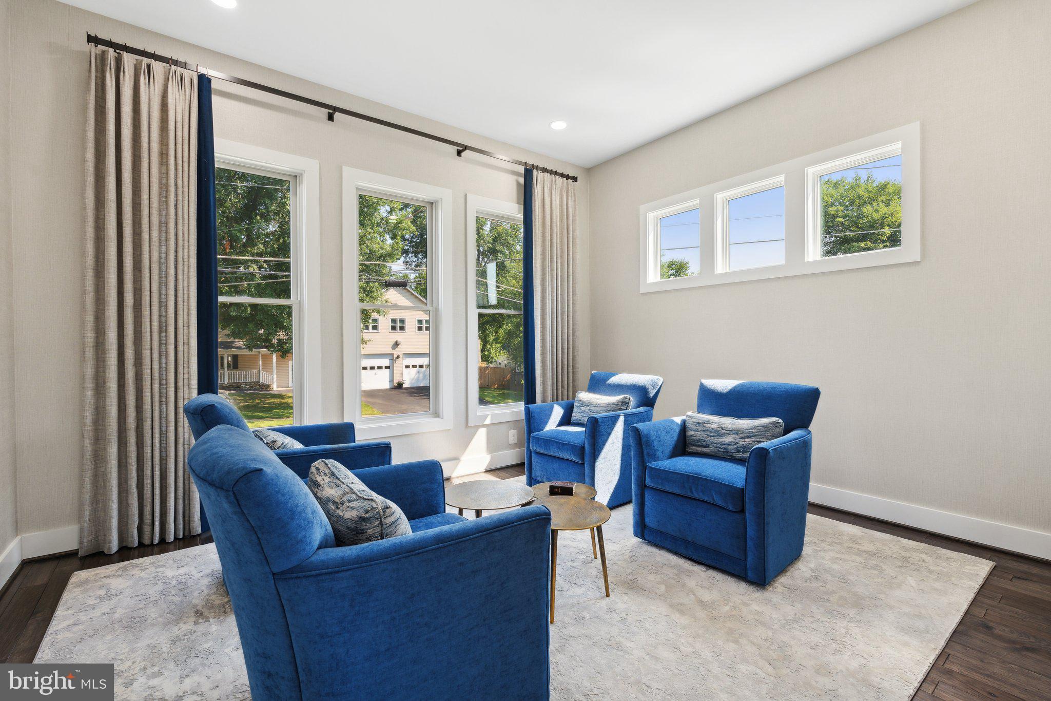 PIMMIT HILLS - Residential