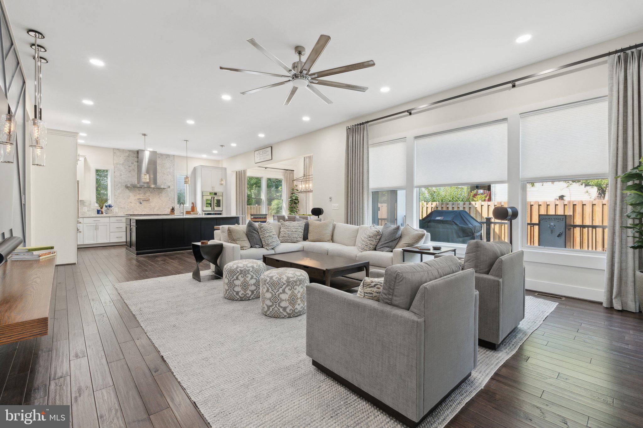 PIMMIT HILLS - Residential