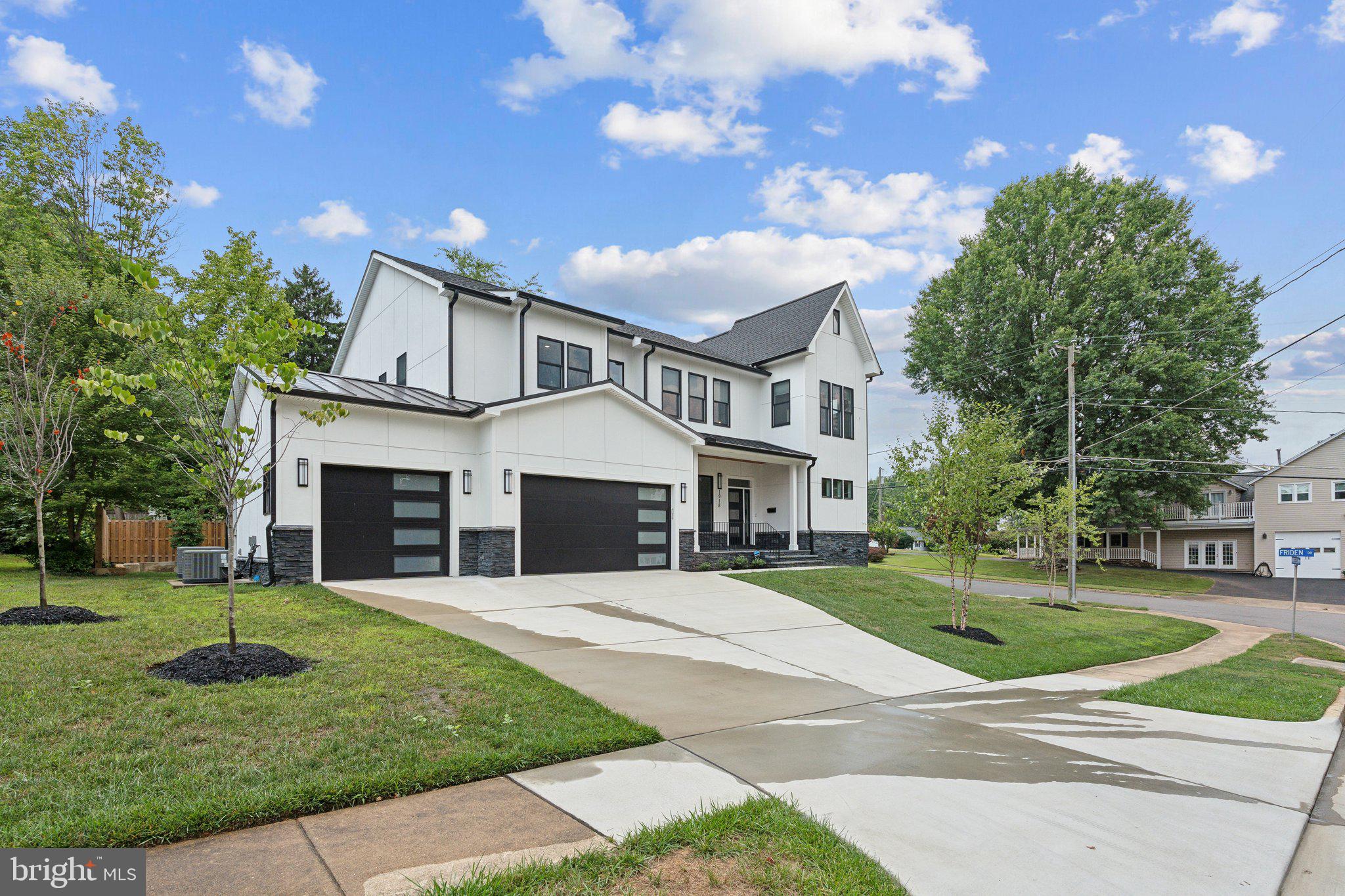 PIMMIT HILLS - Residential