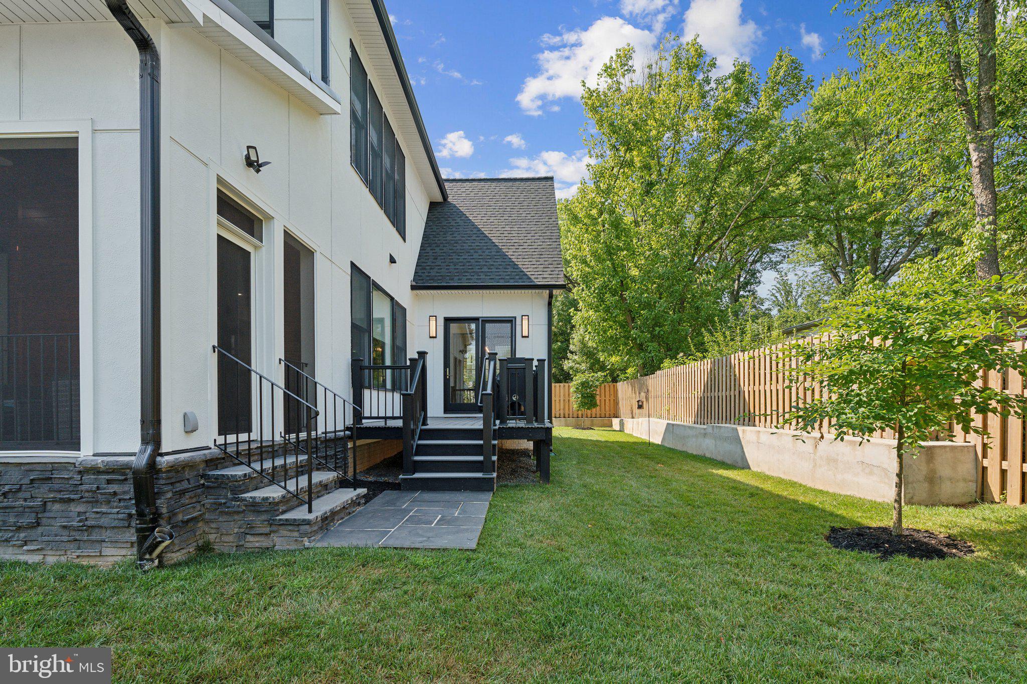 PIMMIT HILLS - Residential