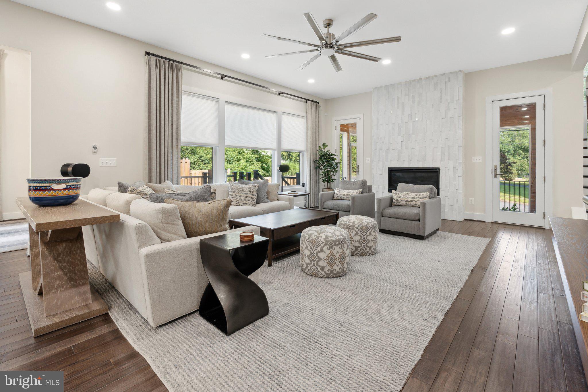 PIMMIT HILLS - Residential