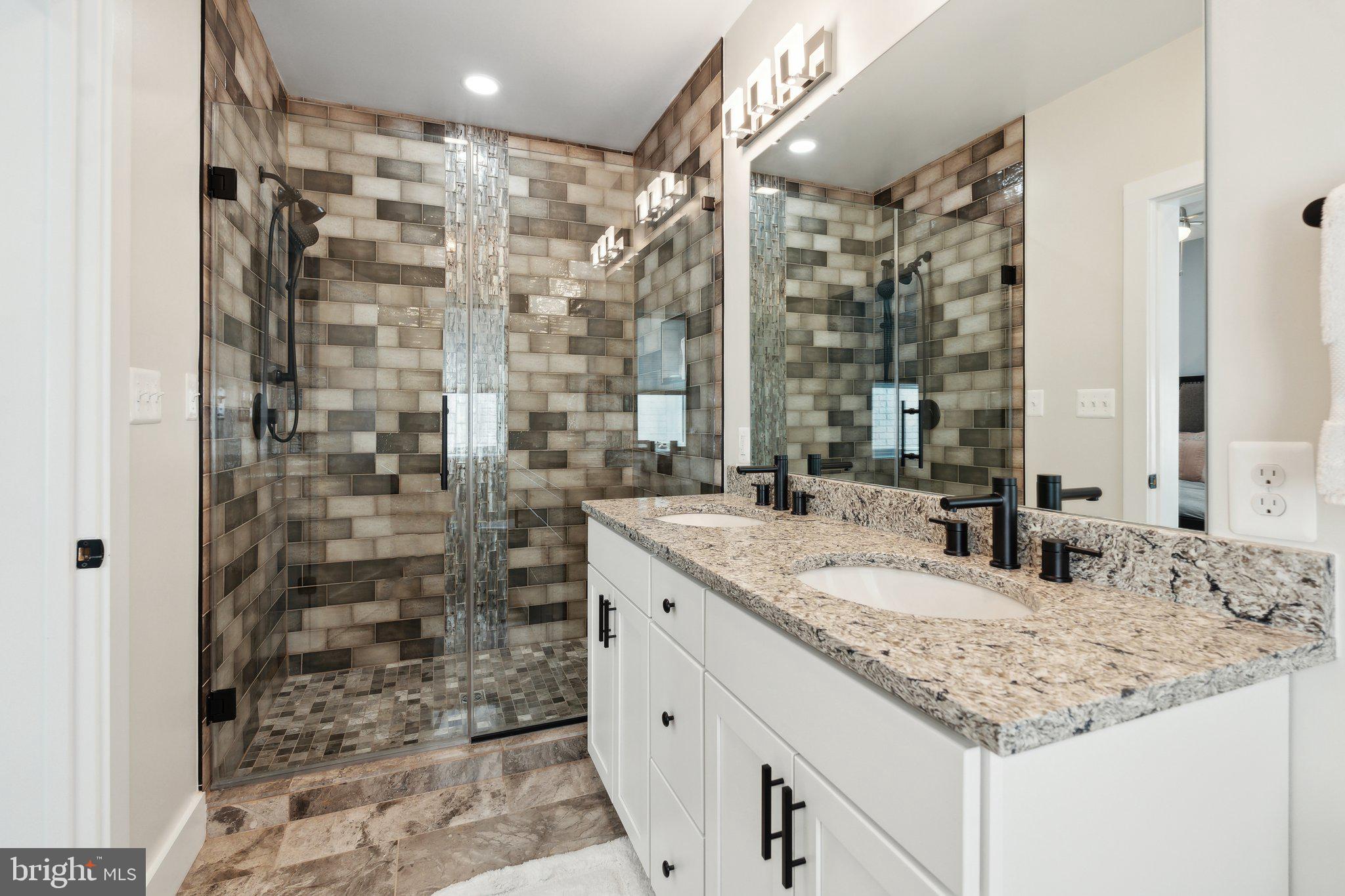 PIMMIT HILLS - Residential