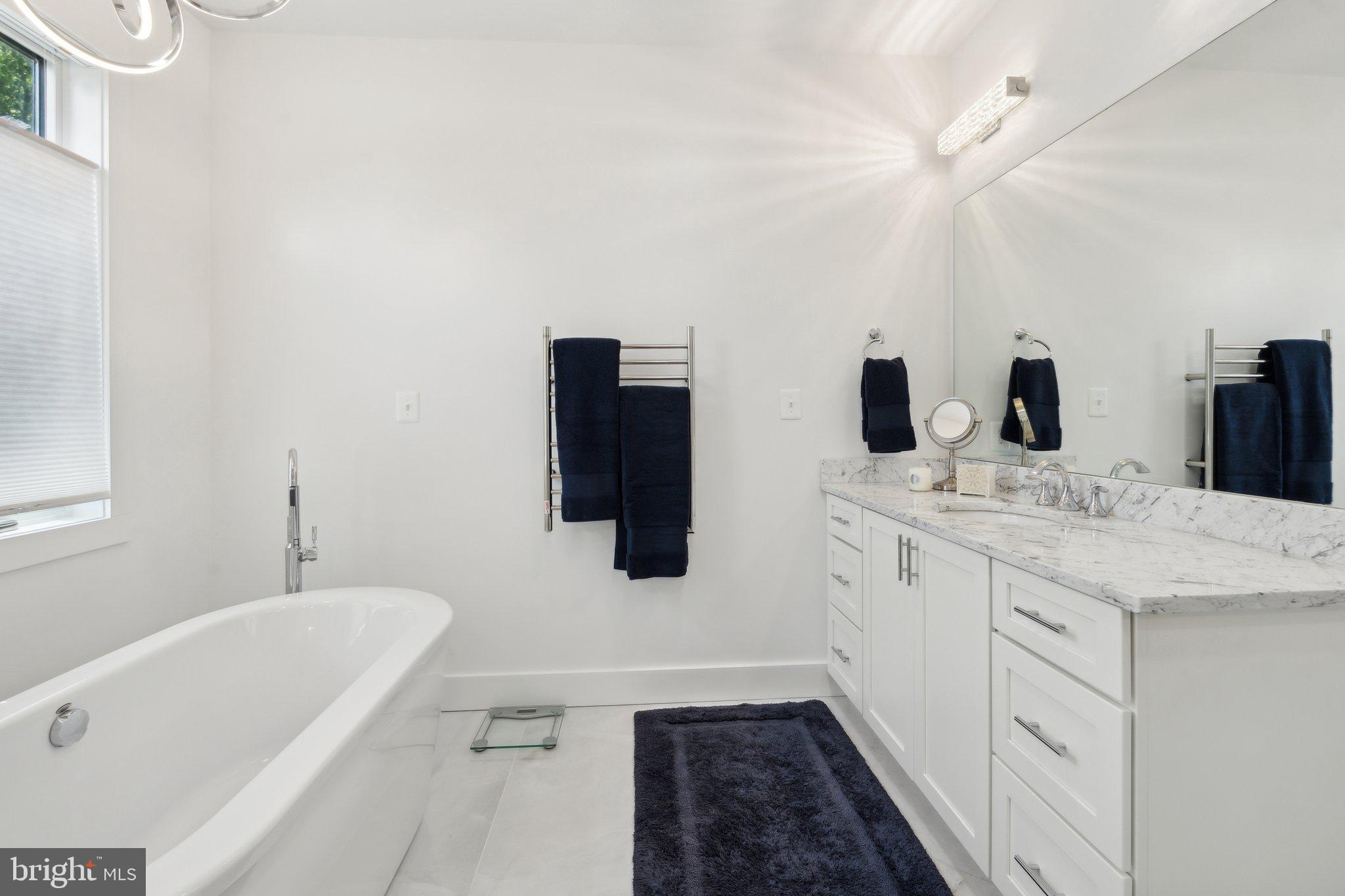 PIMMIT HILLS - Residential