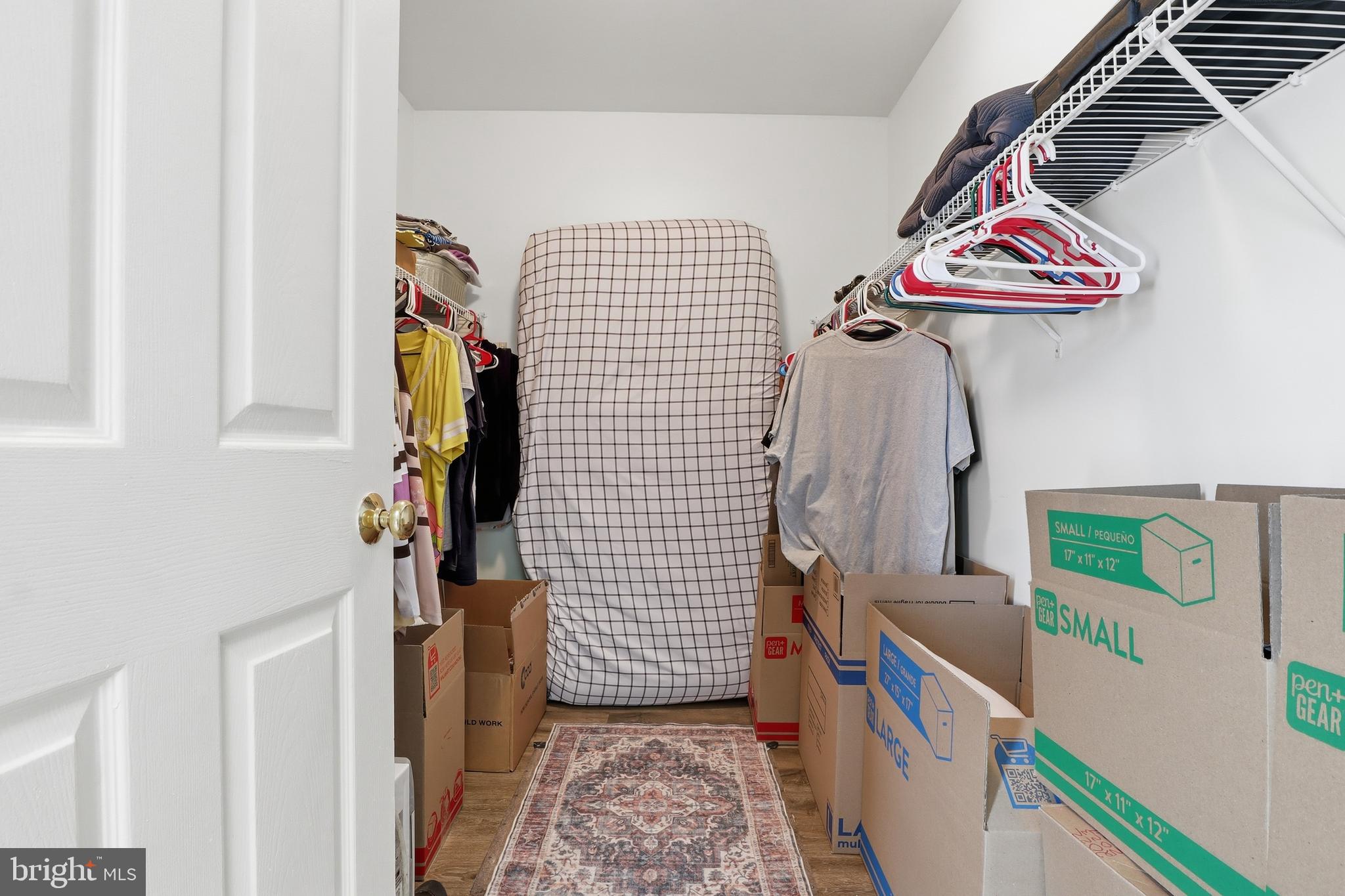 JONESTOWN - Residential