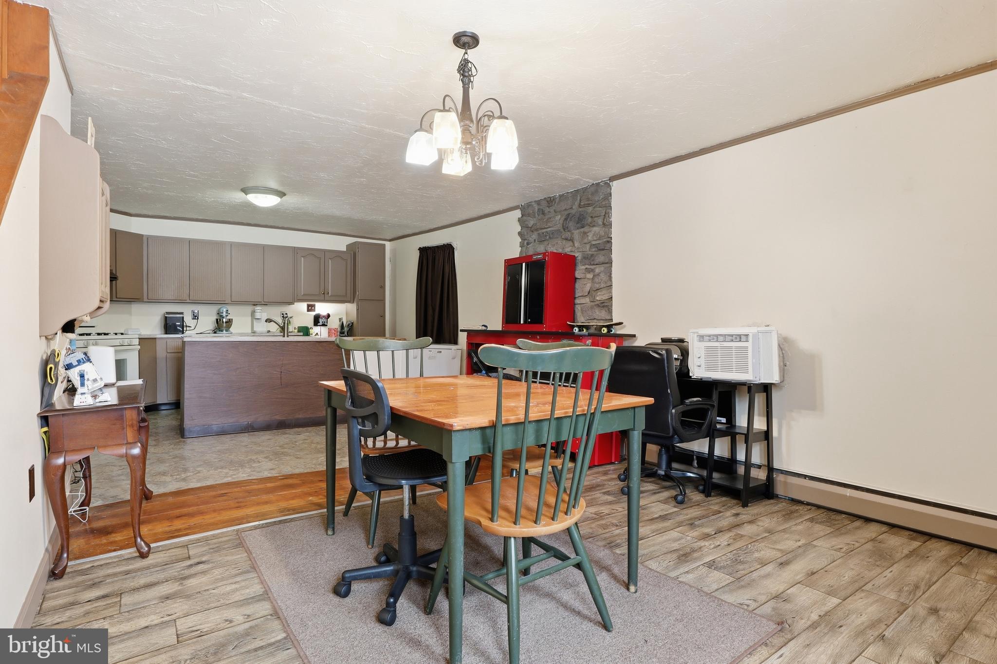 JONESTOWN - Residential