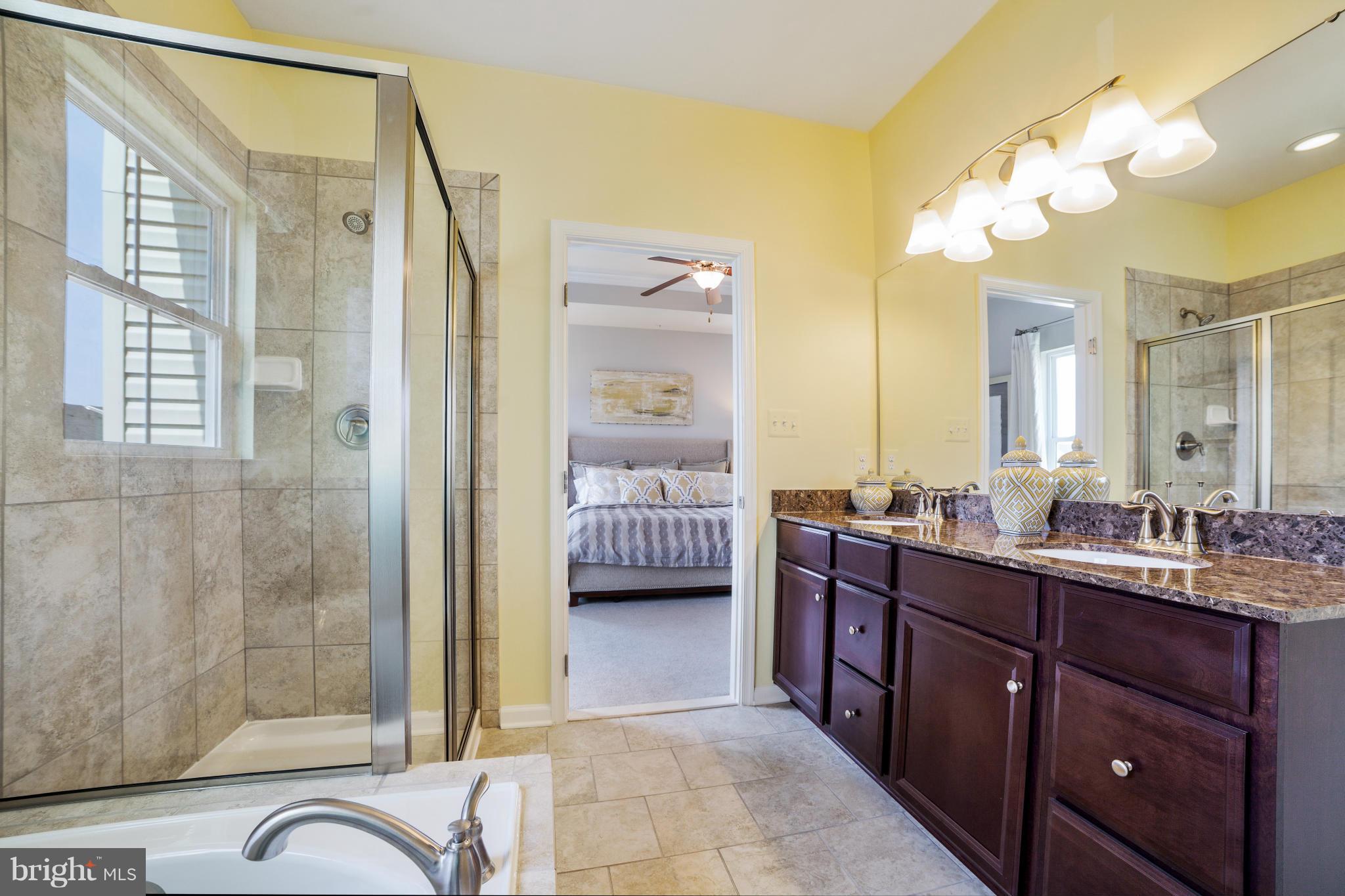 CREEKSIDE VILLAGE - Residential