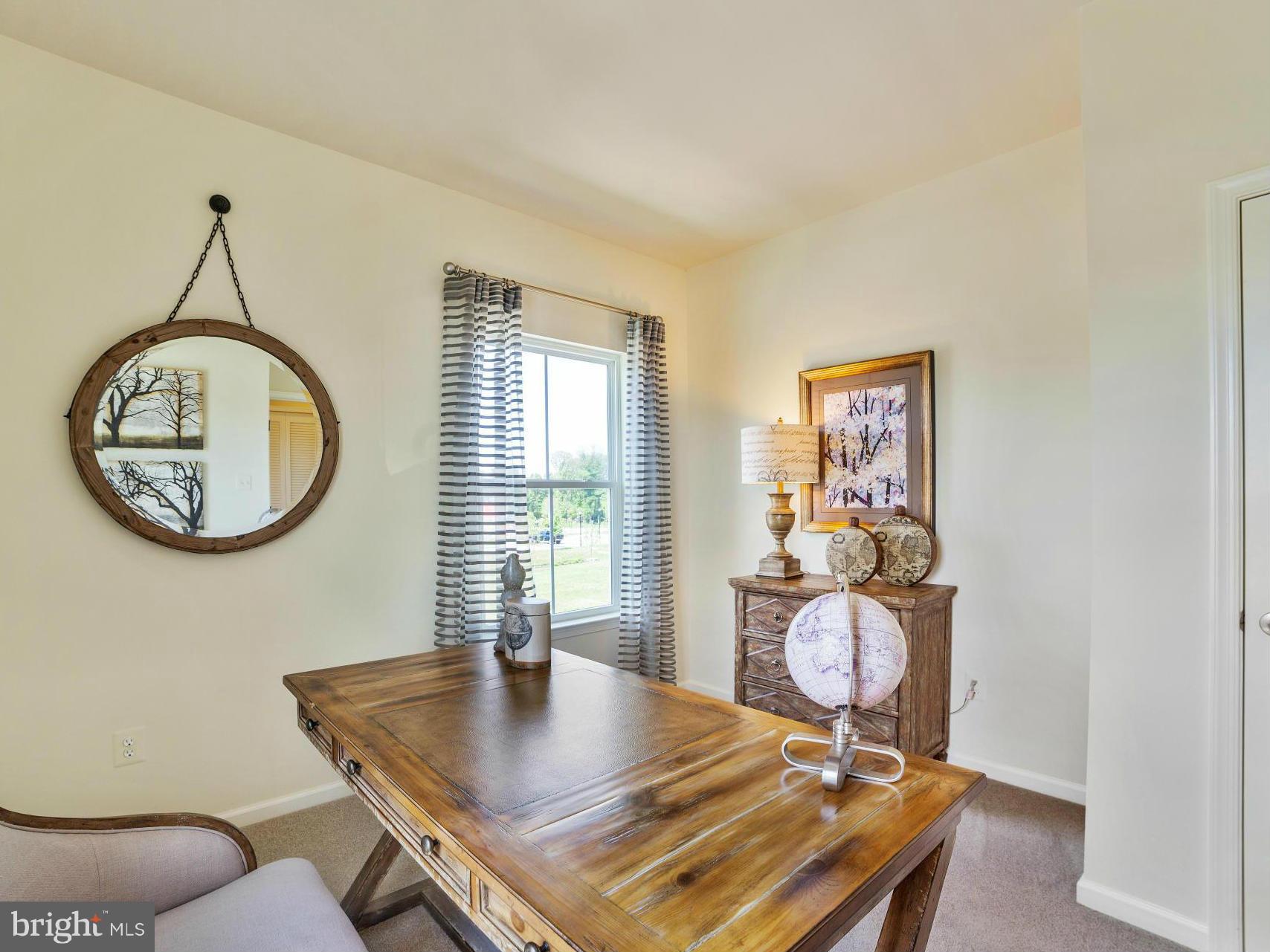 CREEKSIDE VILLAGE - Residential