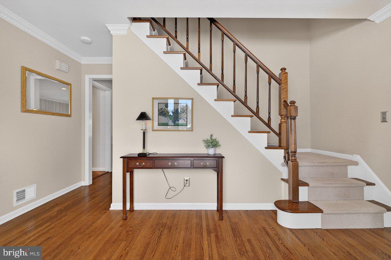 4 HARDLEY DRIVE