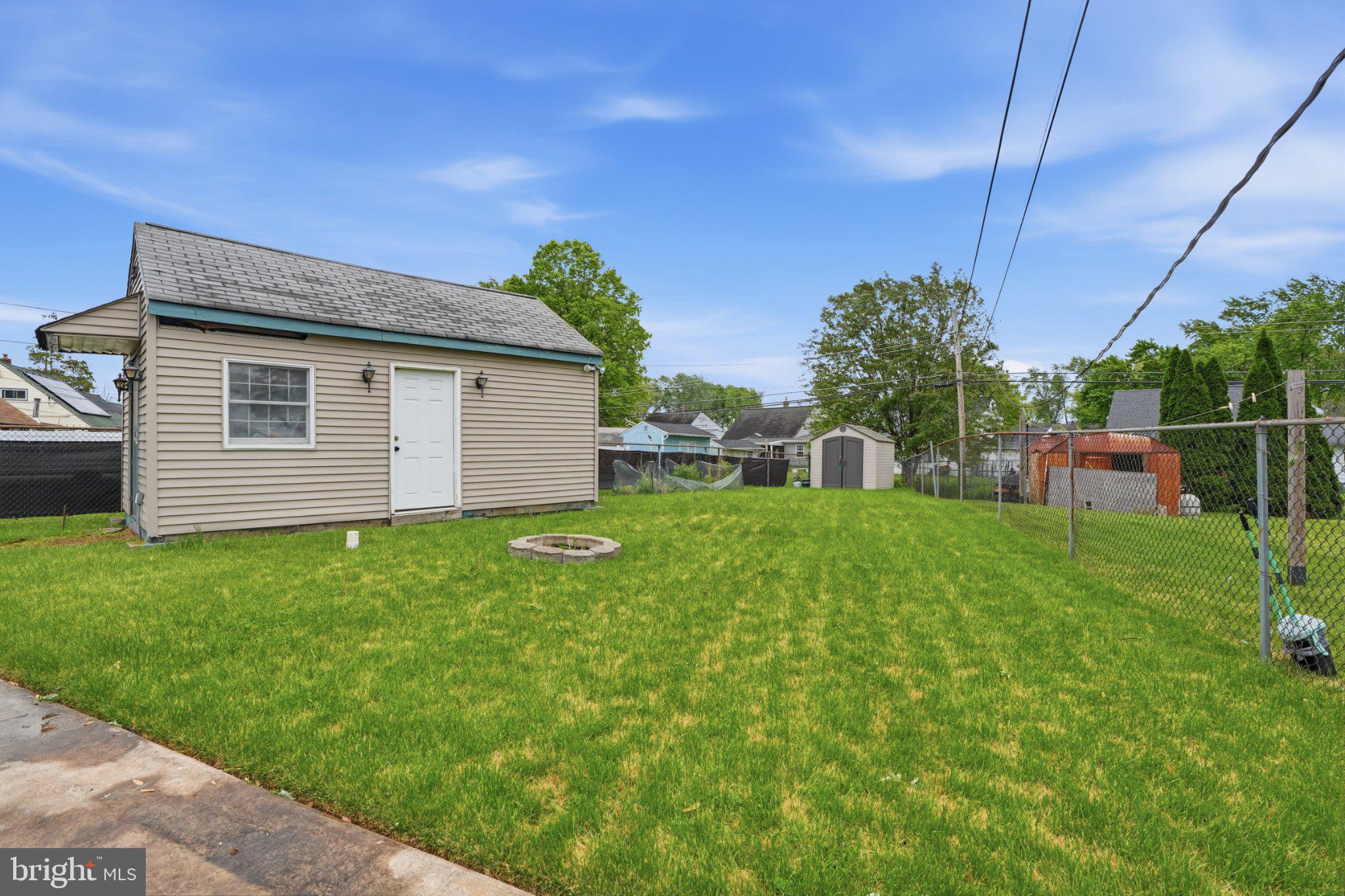 INDIAN CREEK - Residential