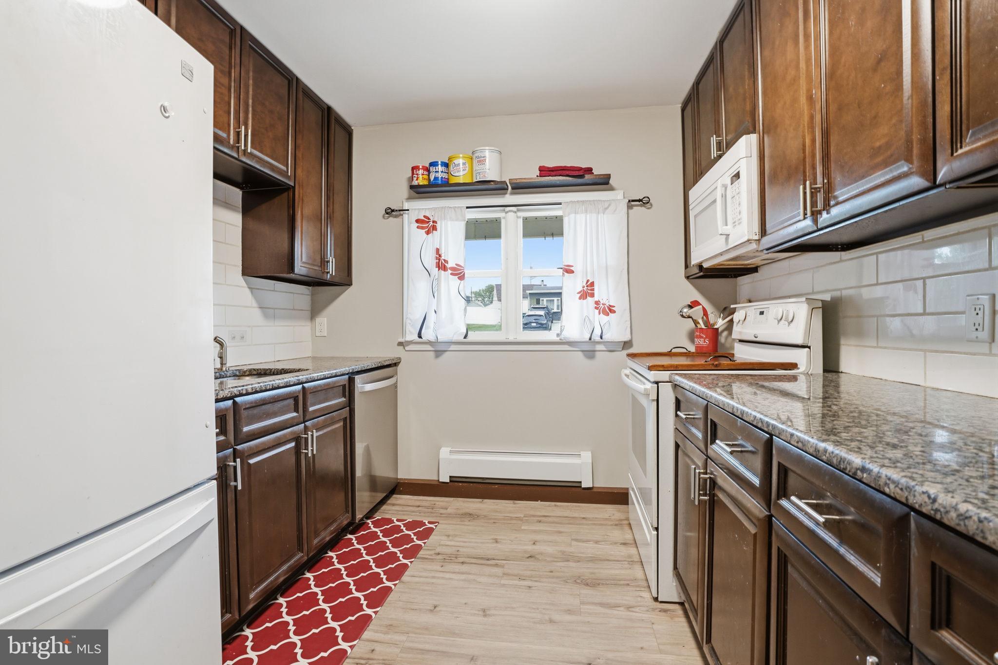 INDIAN CREEK - Residential