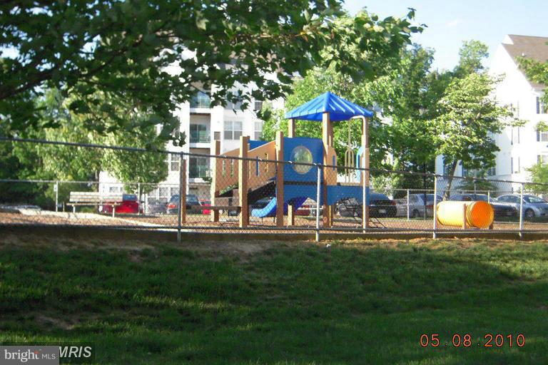 BOWIE TOWERS - Residential Lease