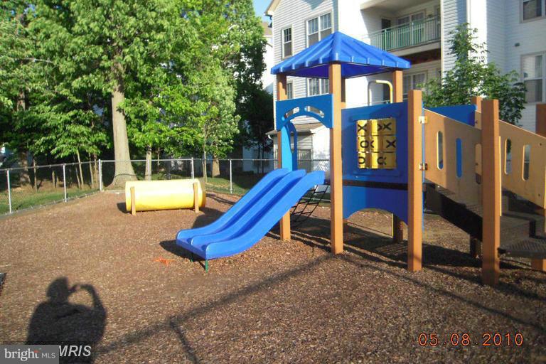 BOWIE TOWERS - Residential Lease