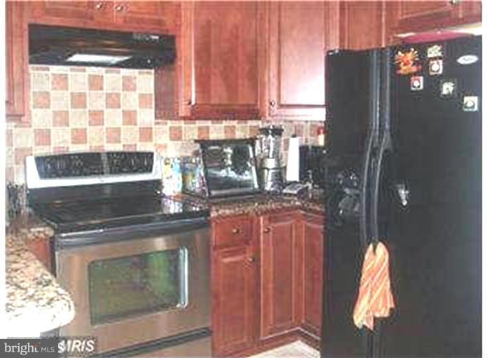 BOWIE TOWERS - Residential Lease