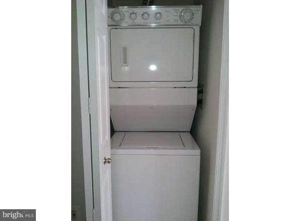 BOWIE TOWERS - Residential Lease