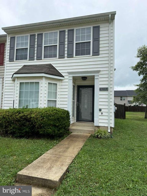Townhouse For Rent - 2389 Hazelwood Court<br/> WALDORF, MD 20601