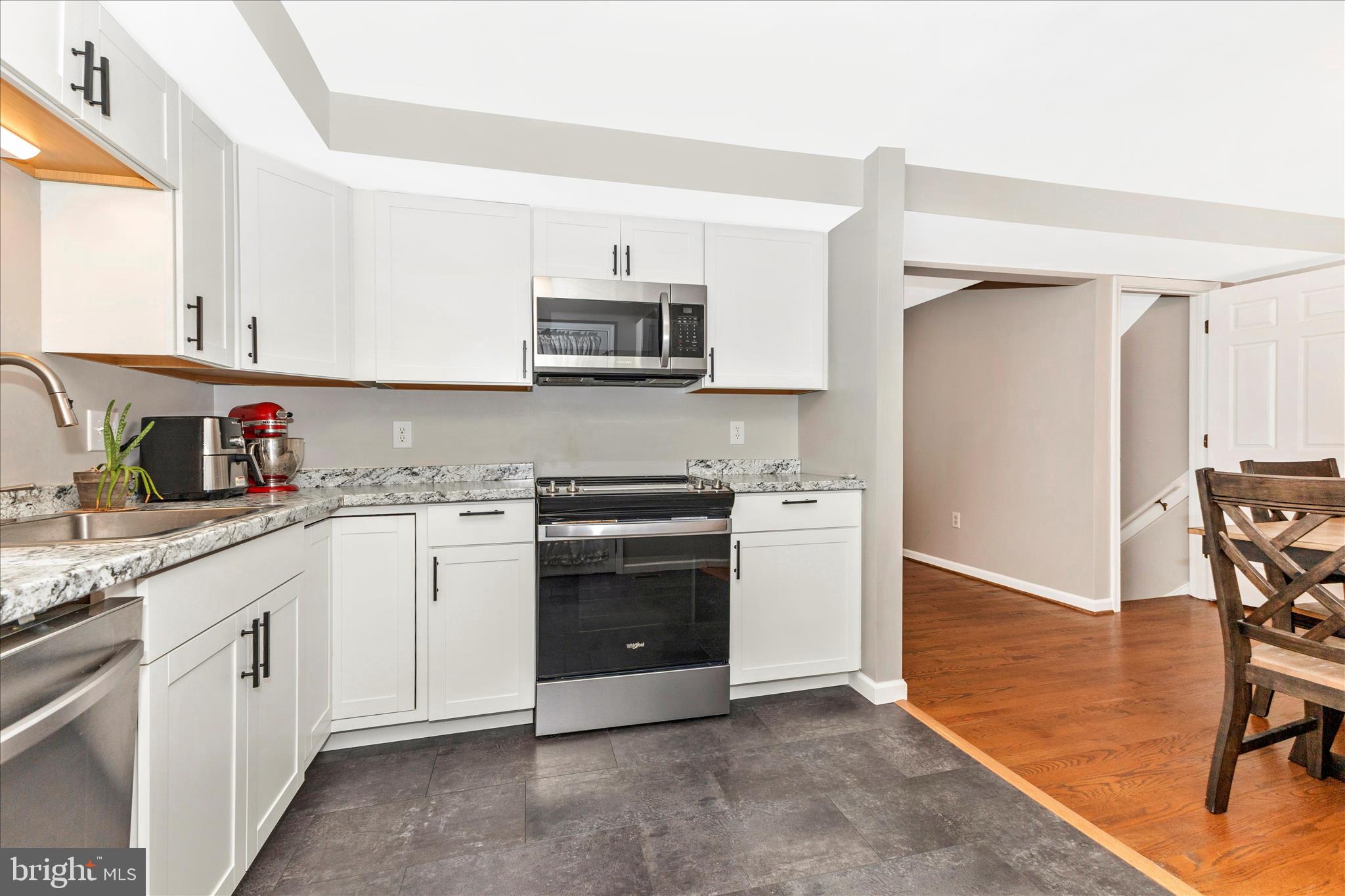 WATERSIDE - Residential