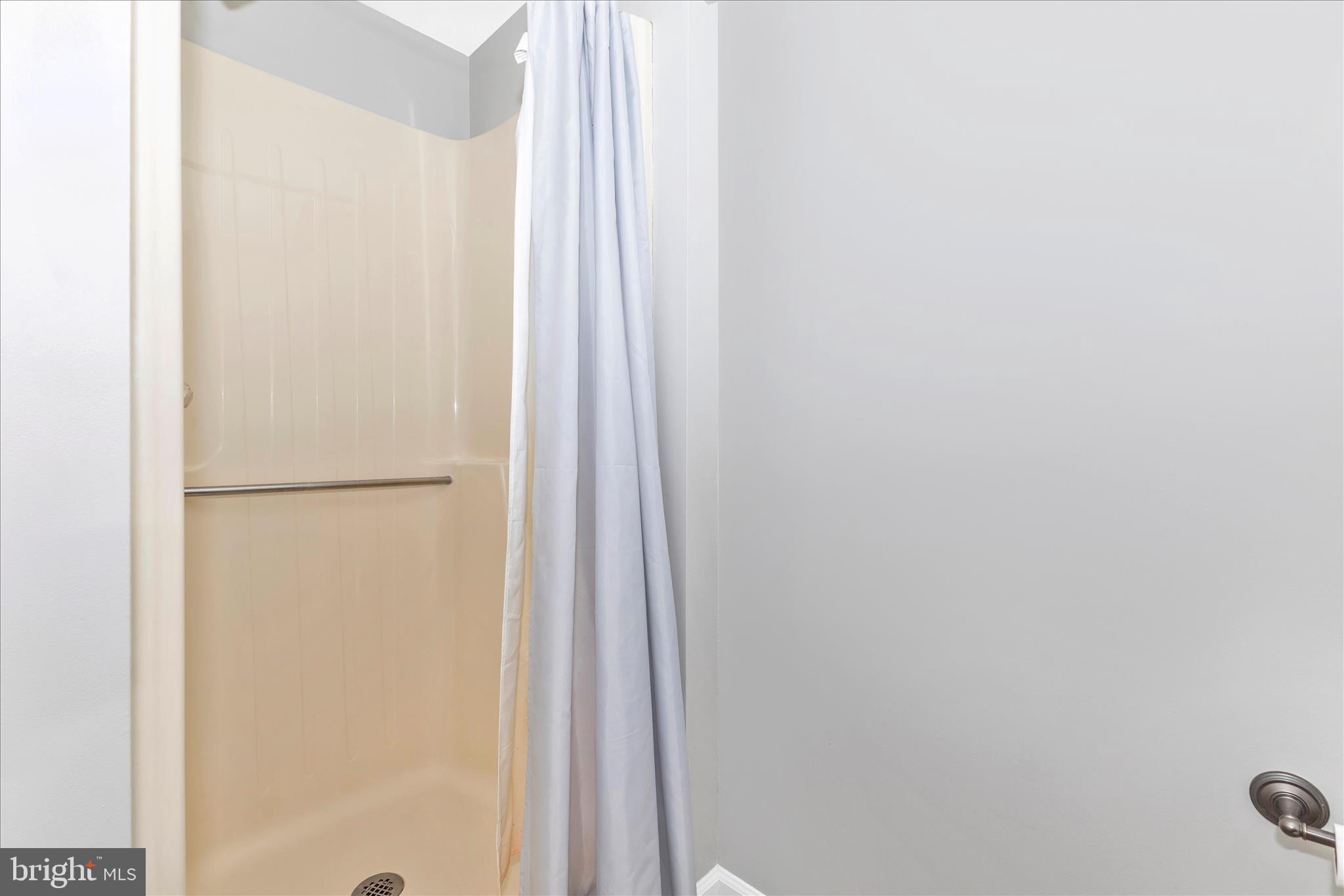 WATERSIDE - Residential