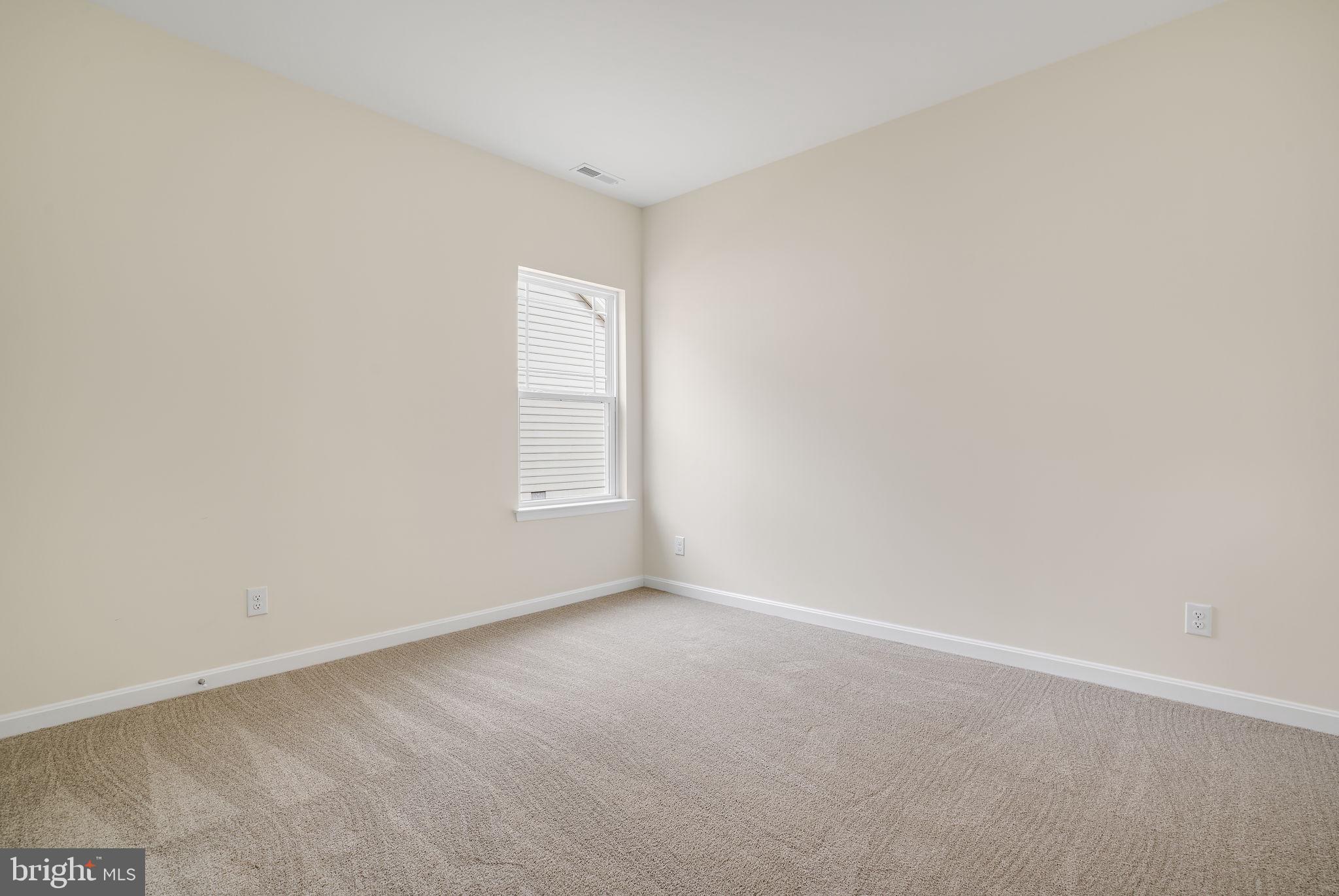 CAPTAIN'S COVE - Residential