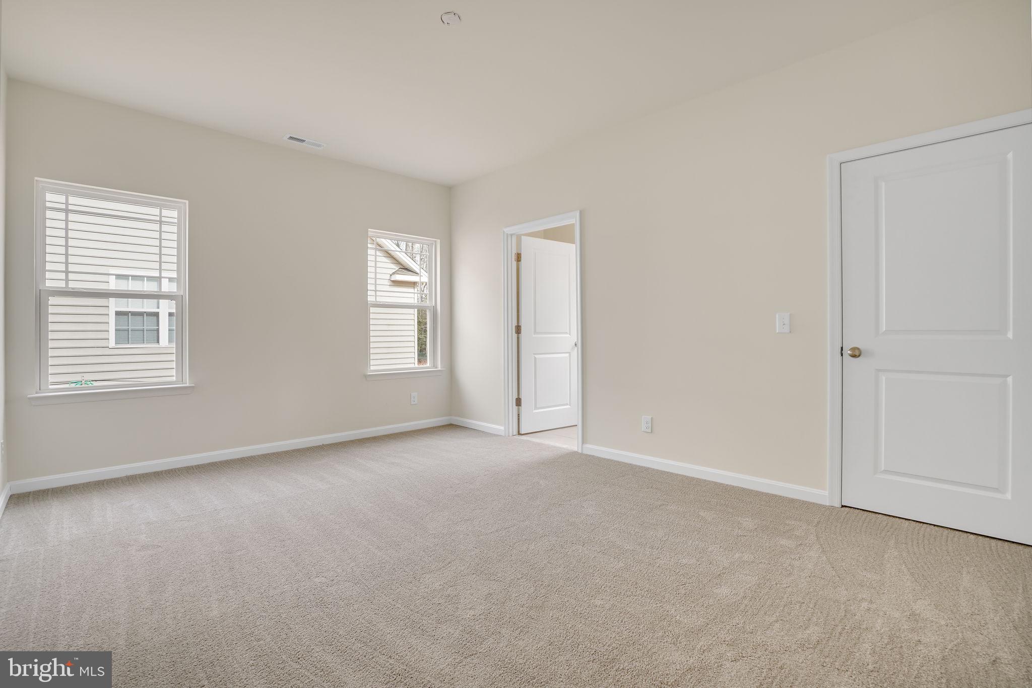 CAPTAIN'S COVE - Residential