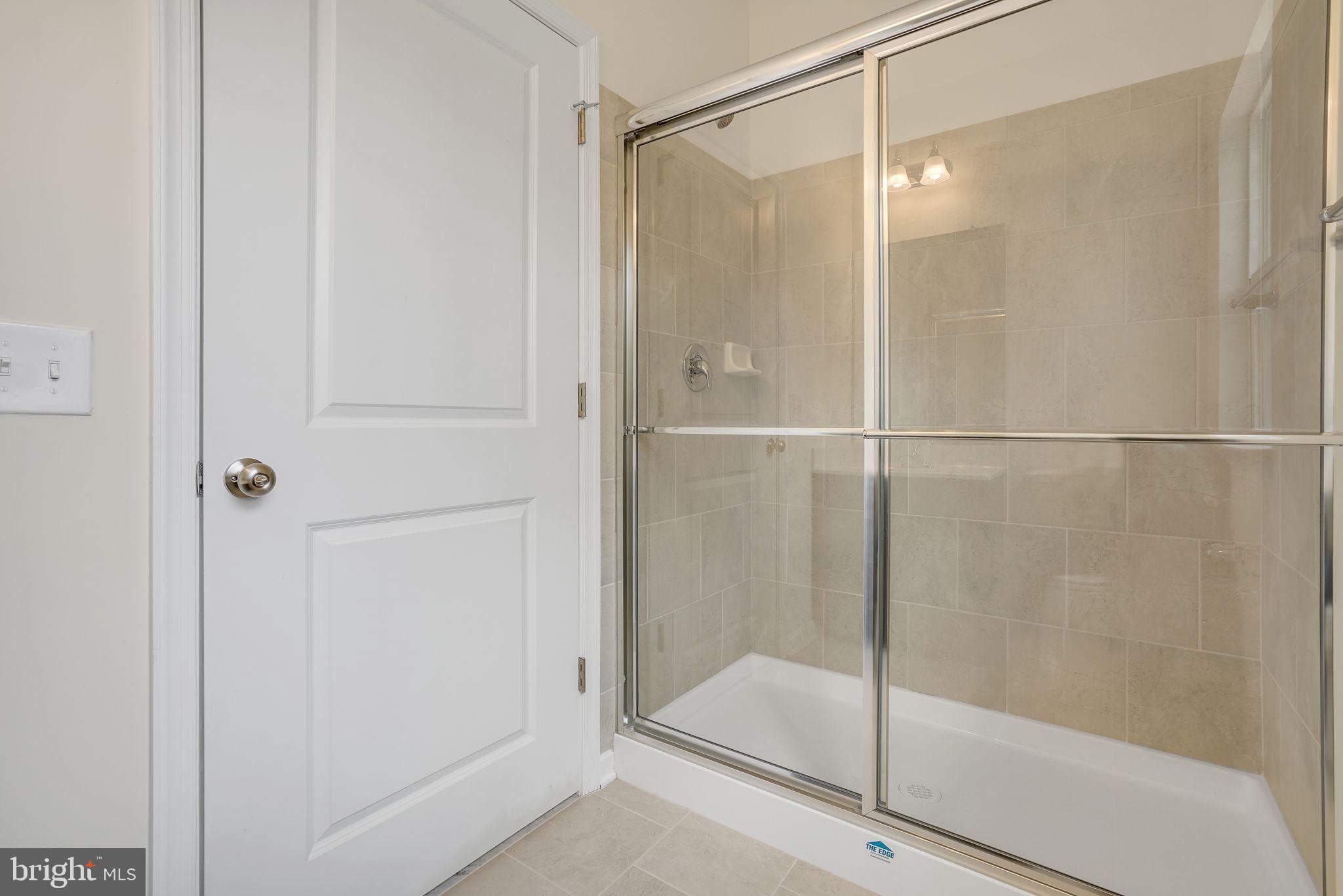 CAPTAIN'S COVE - Residential