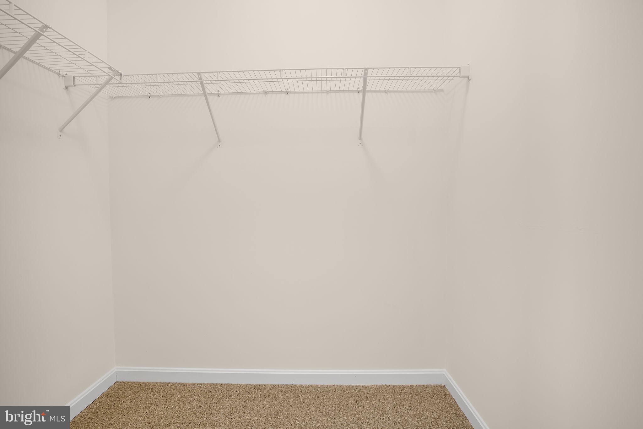 CAPTAIN'S COVE - Residential