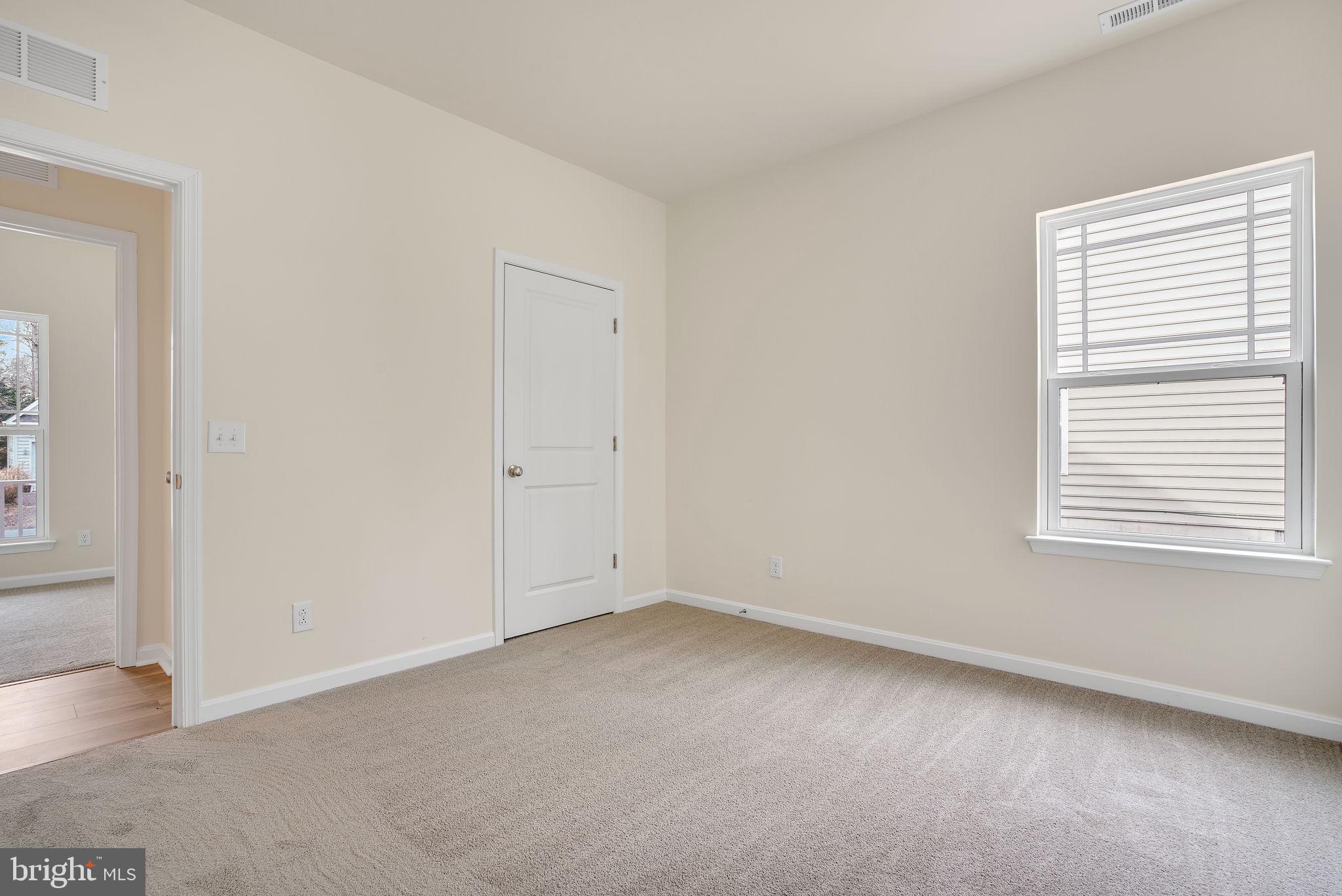 CAPTAIN'S COVE - Residential