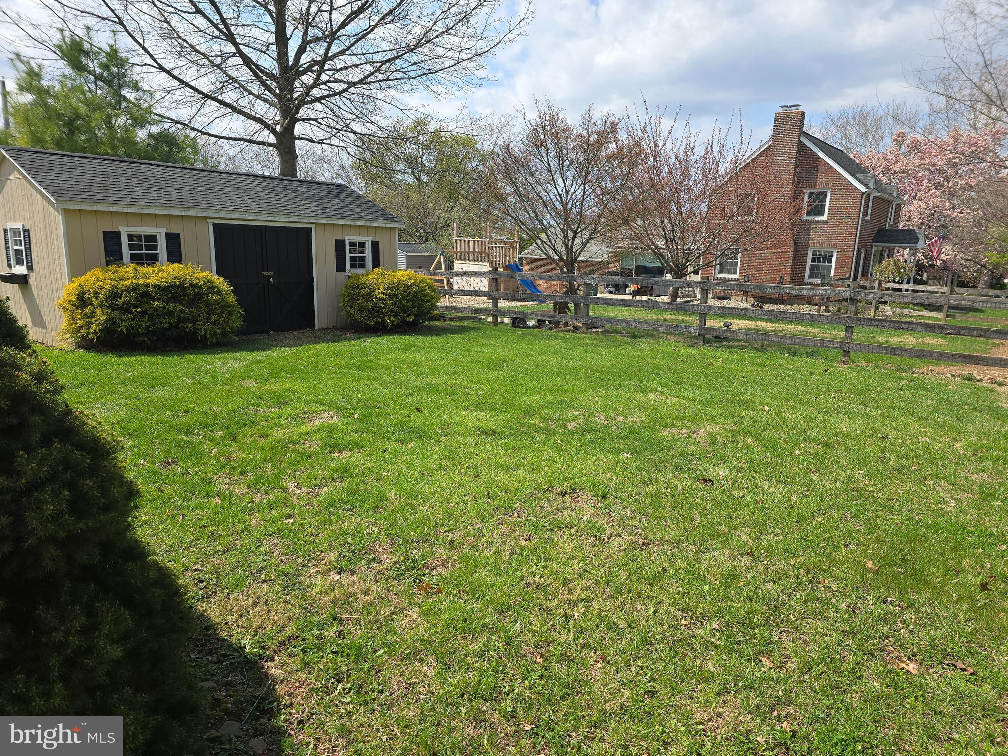 235 PENNSYLVANIA AVENUE