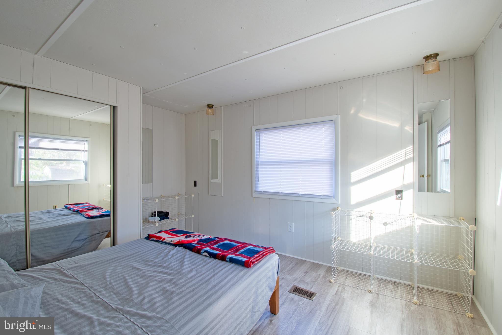 WEST BAY PARK - Residential