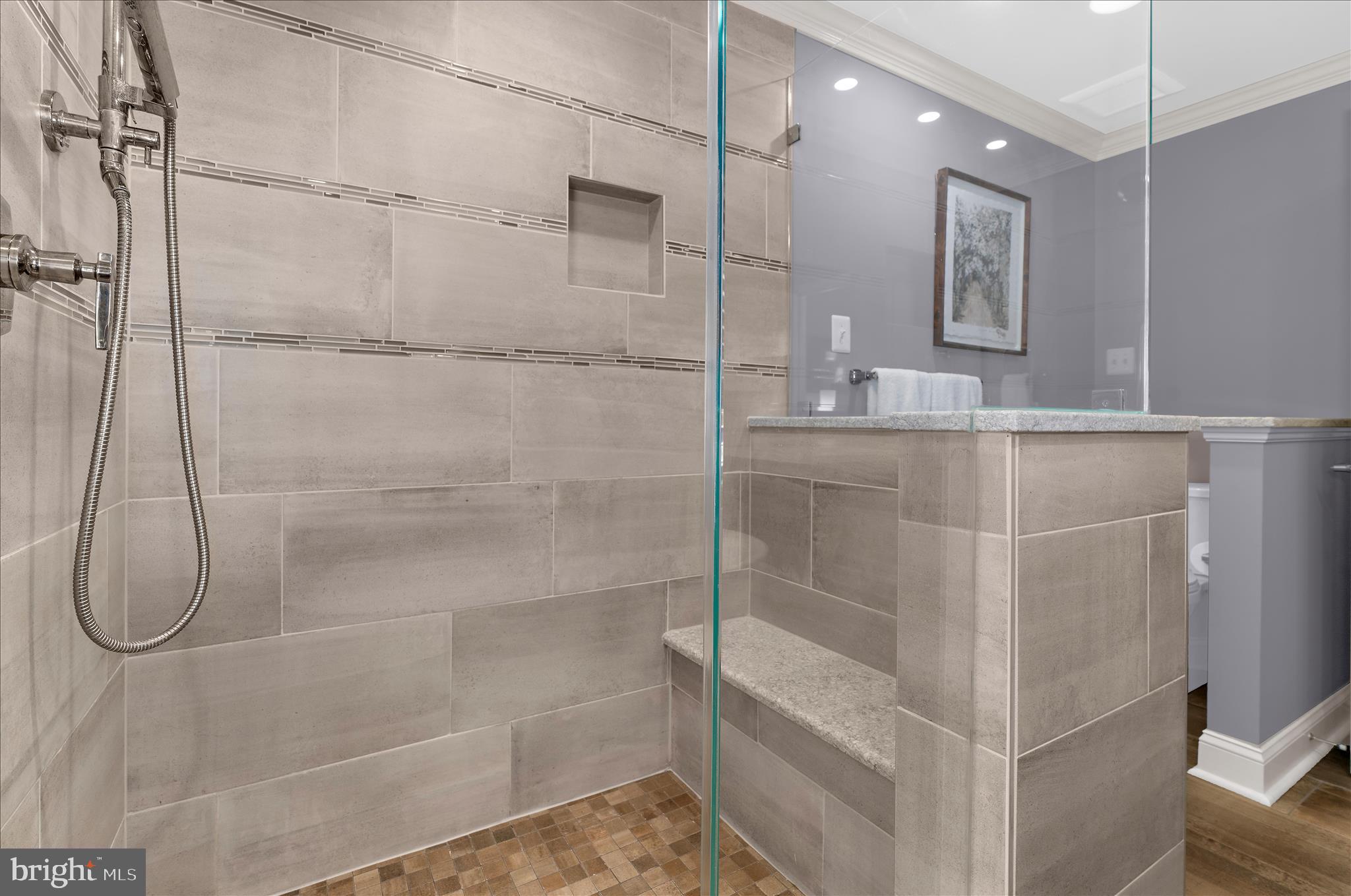 BURLEIGH MANOR - Residential