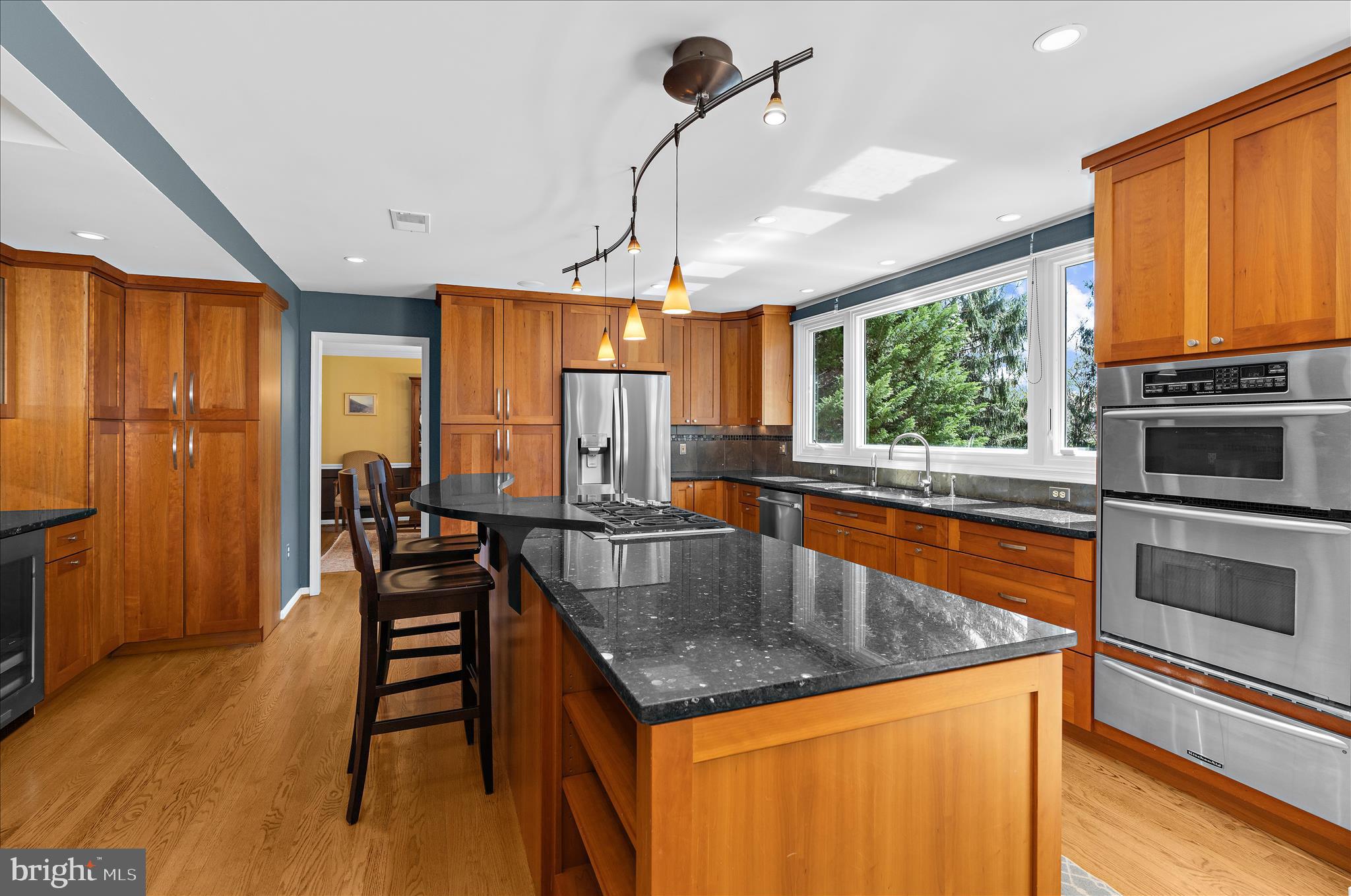 BURLEIGH MANOR - Residential