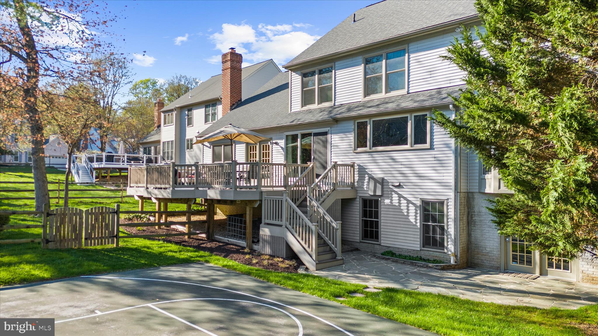 BURLEIGH MANOR - Residential