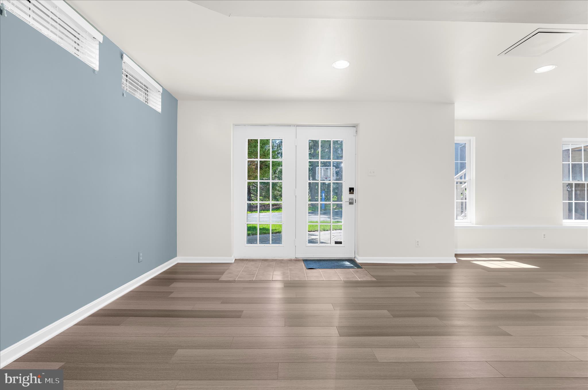 BURLEIGH MANOR - Residential