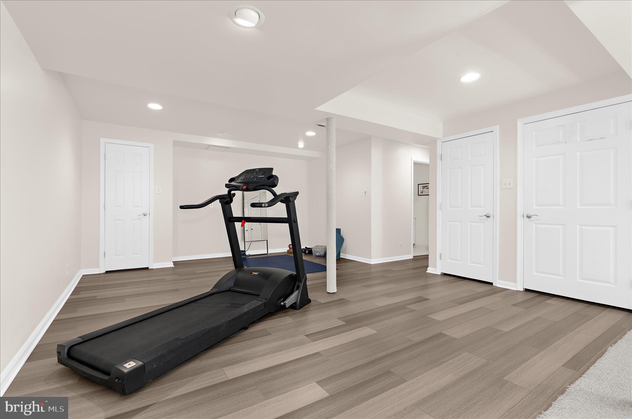 BURLEIGH MANOR - Residential