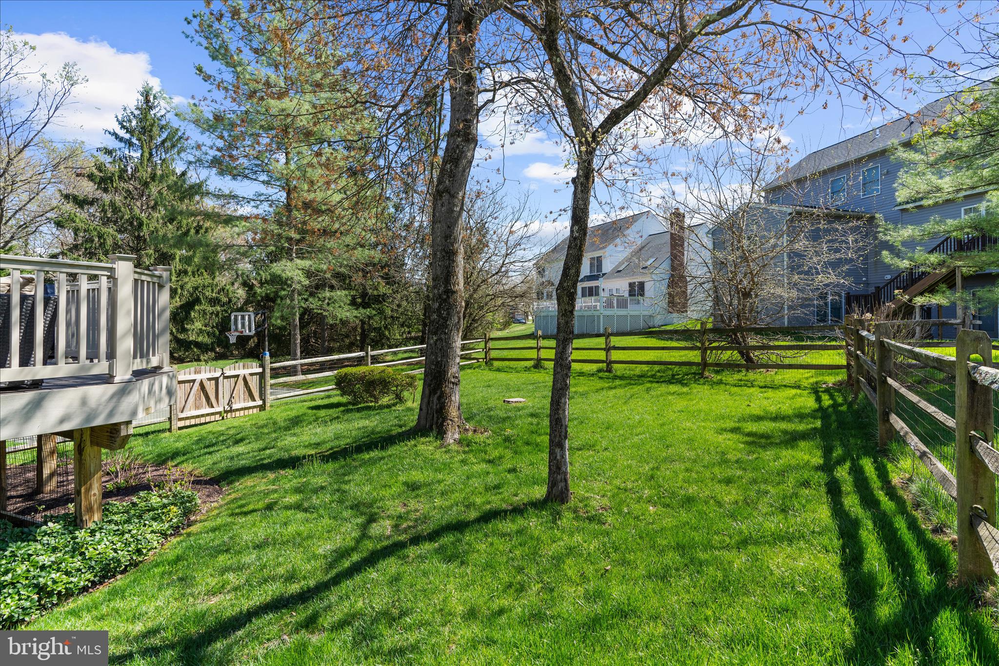 BURLEIGH MANOR - Residential