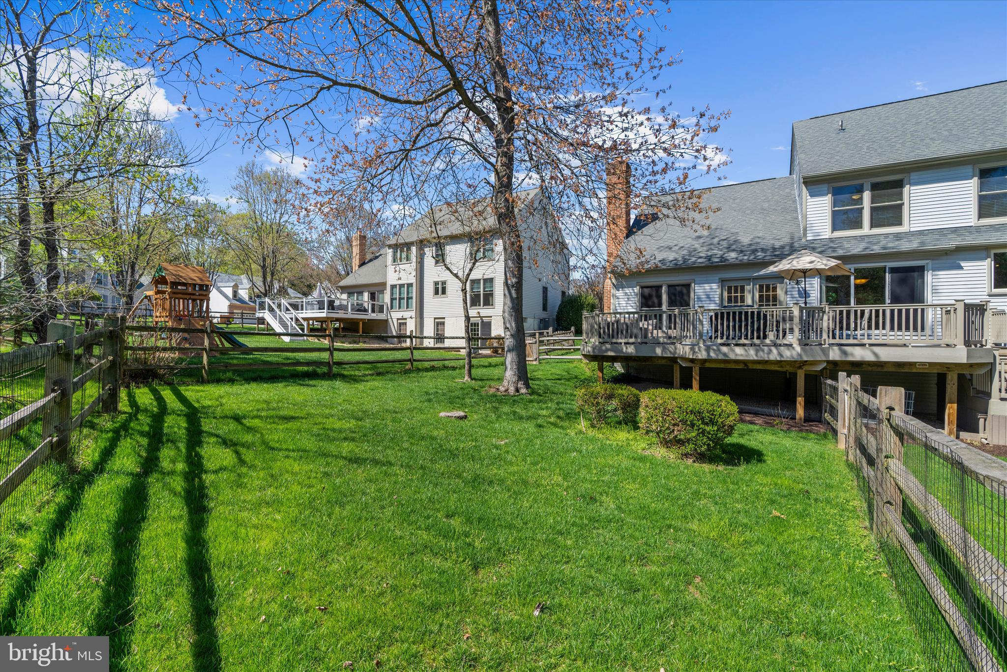 BURLEIGH MANOR - Residential