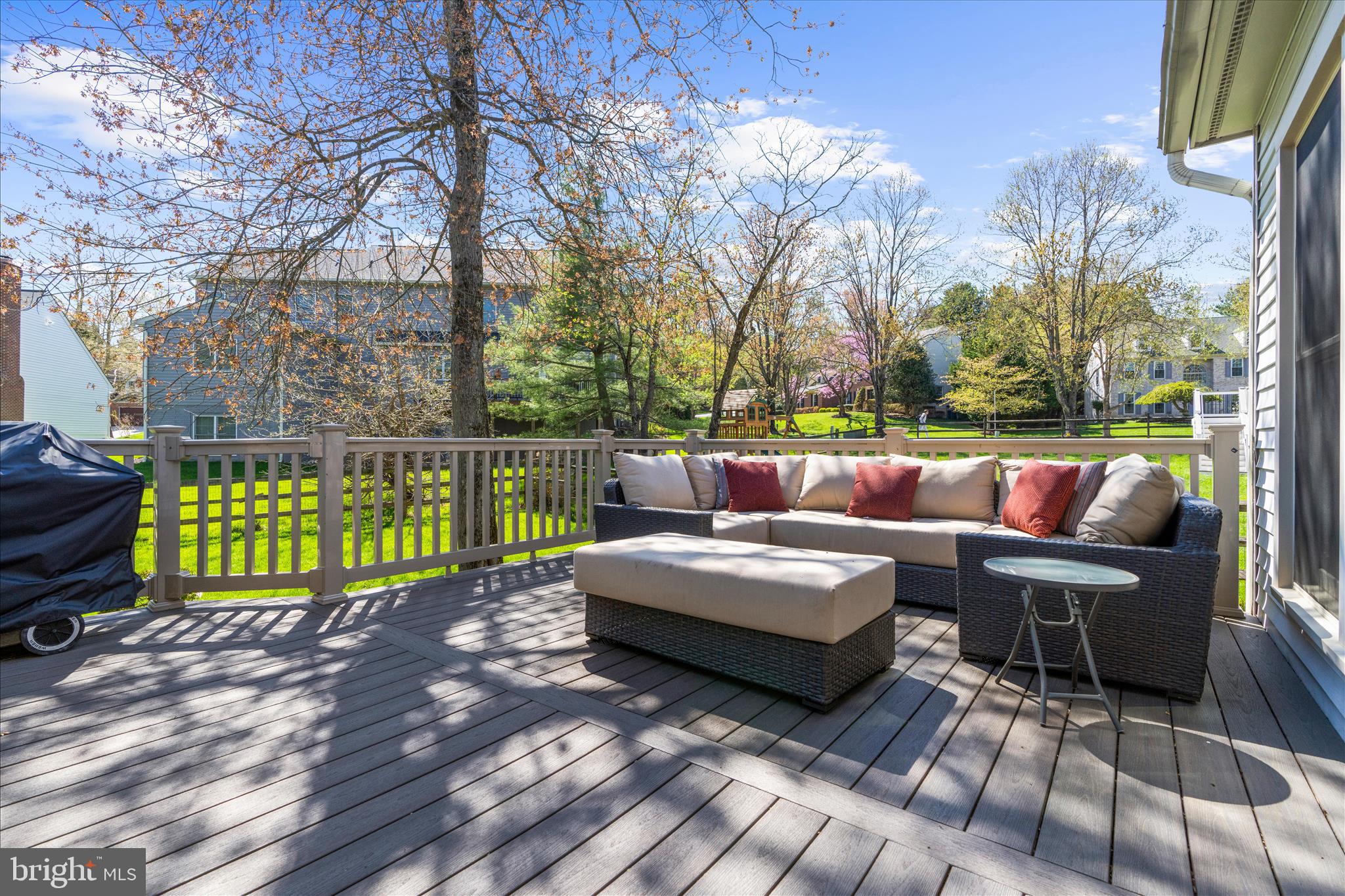 BURLEIGH MANOR - Residential