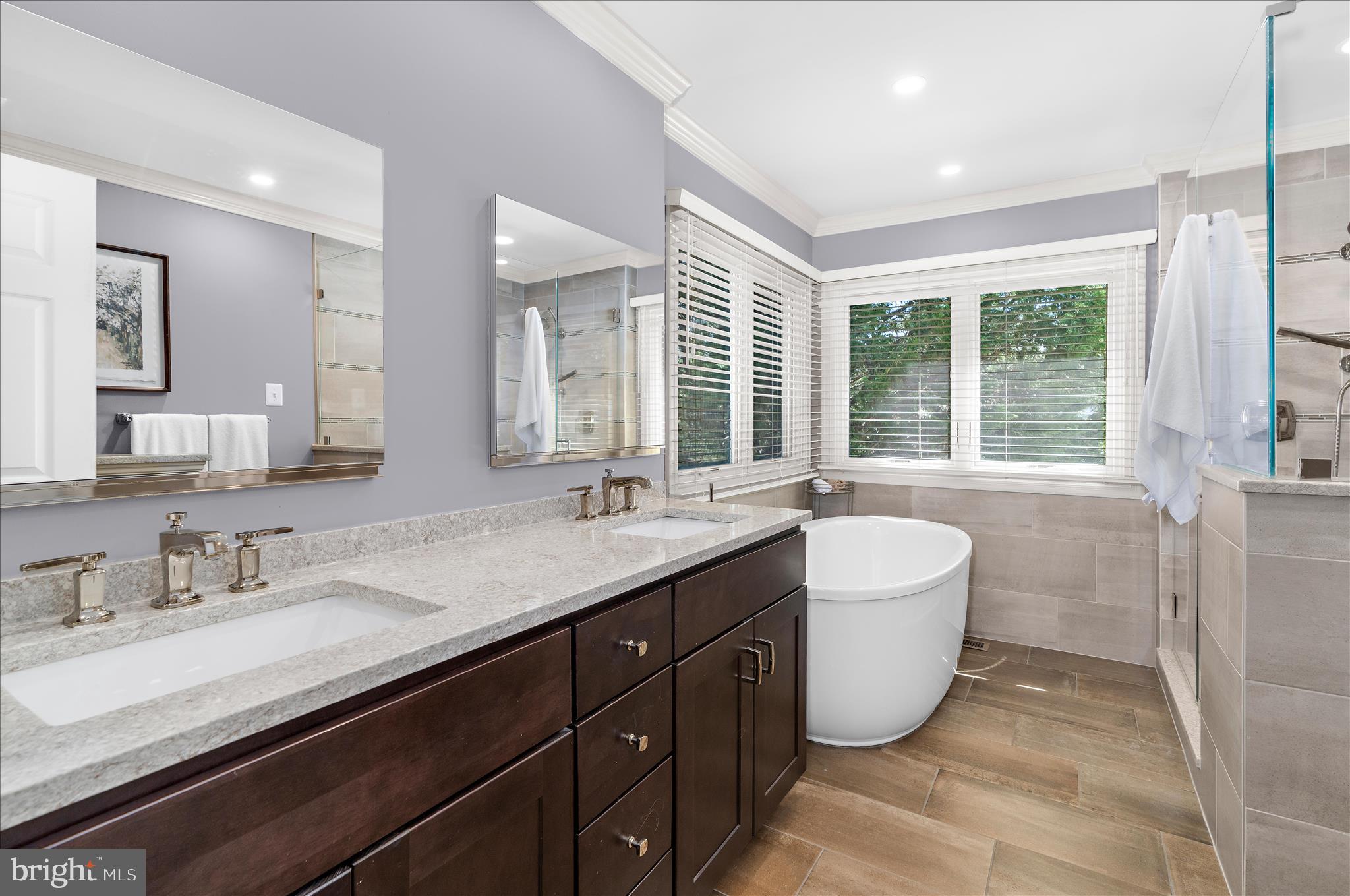 BURLEIGH MANOR - Residential