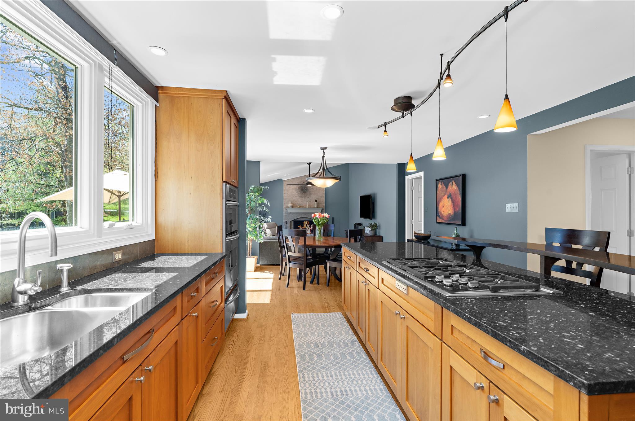 BURLEIGH MANOR - Residential