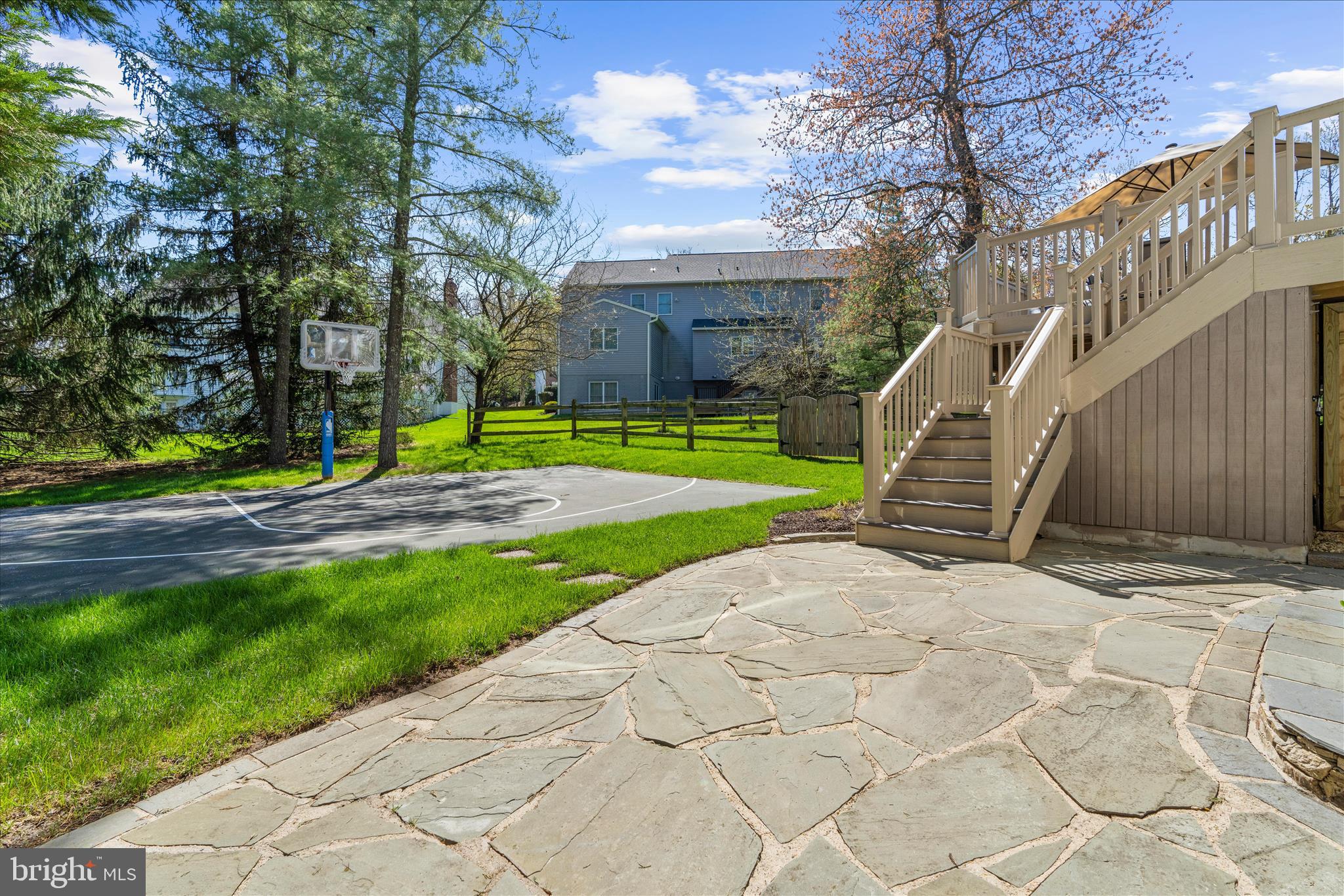 BURLEIGH MANOR - Residential