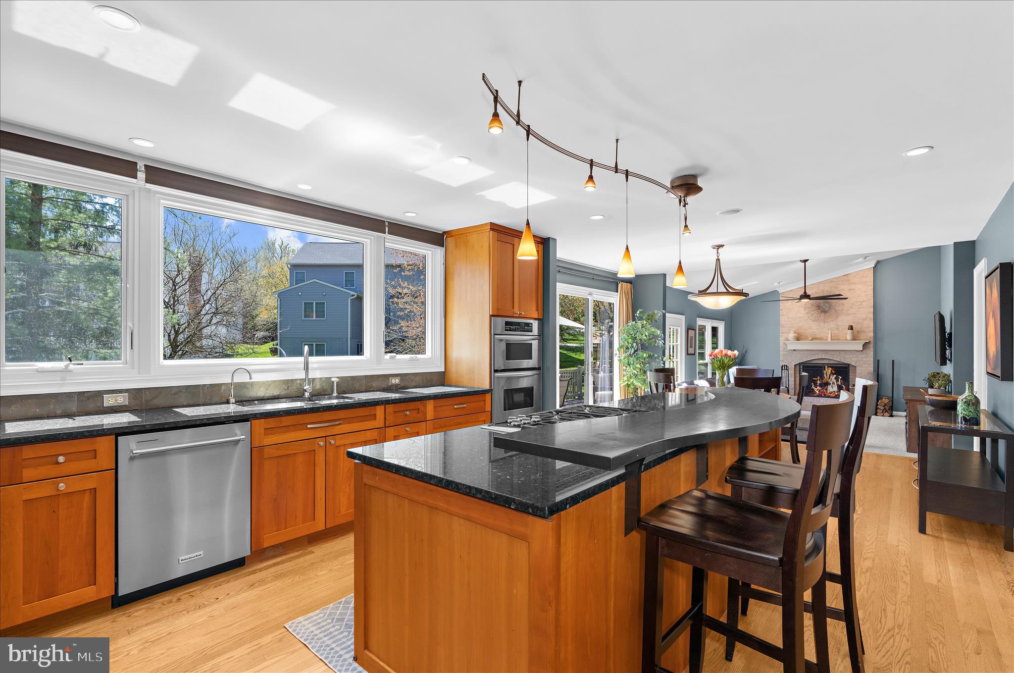 BURLEIGH MANOR - Residential