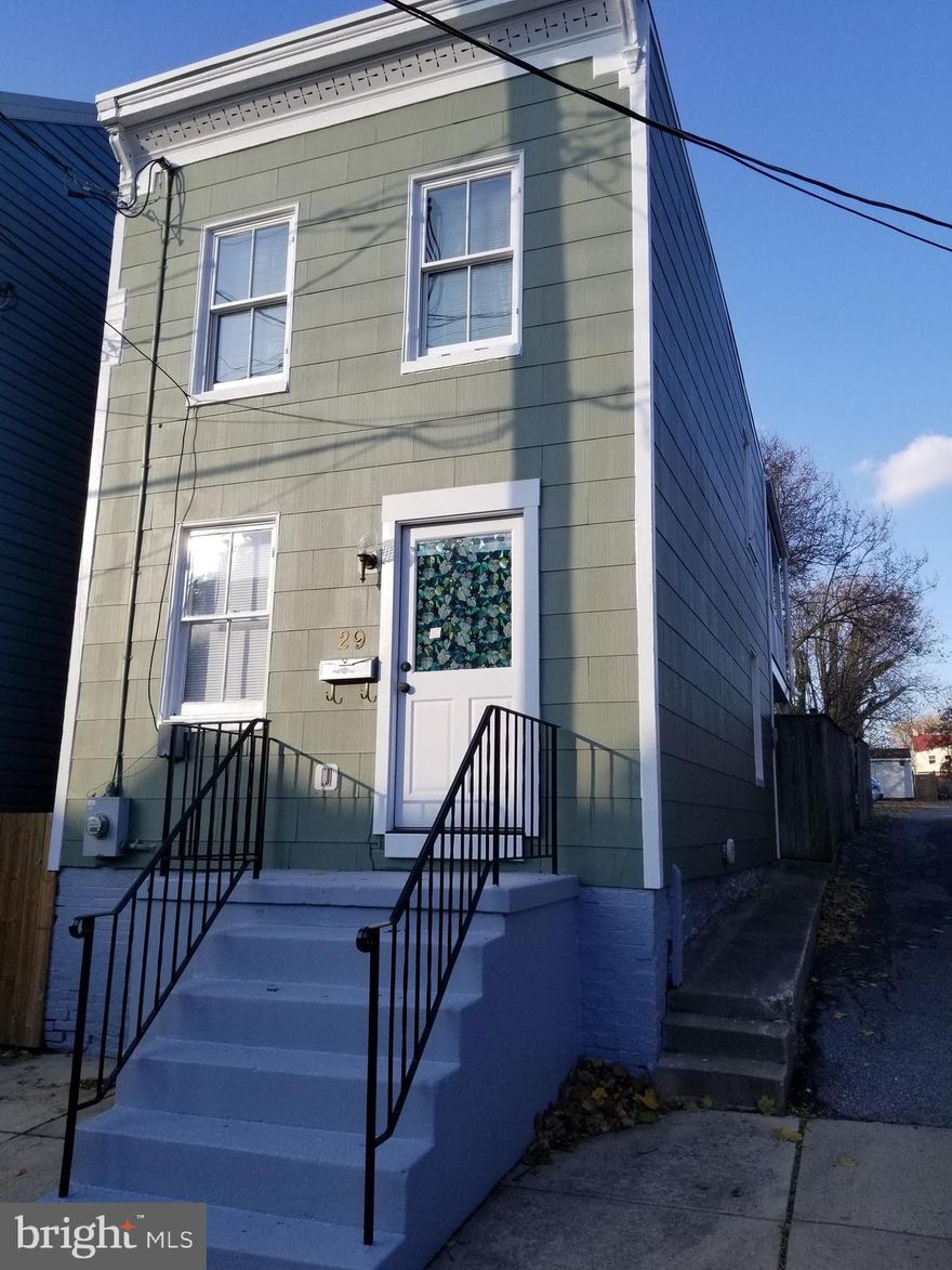 Fantastic opportunity to rent a fully renovated home in Historic Downtown Frederick. Central heat and air, modern kitchen, washer/dryer in unit and charming wood floors.  Walking distance to all that Downtown Frederick has to offer, Restaurants, shops, theaters, Carroll Creek, Baker Park. Festivals through the year, Alive at Five series, 1st Saturday, Baker Park Band shell events,Fireworks and In The Street all virtually right at your door step!OFF STREET PARKING INCLUDED FOR 2 CARS!!