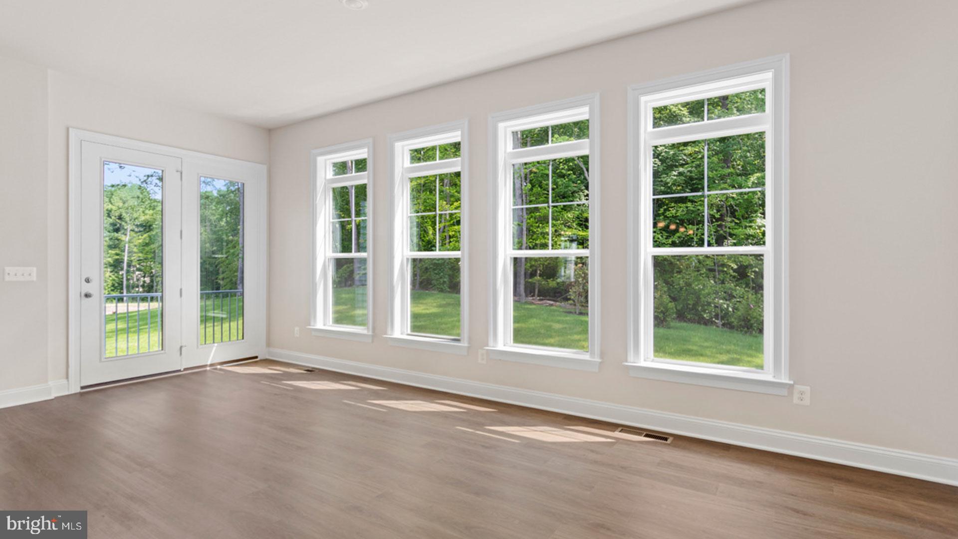 SOUTH LAKE - Residential