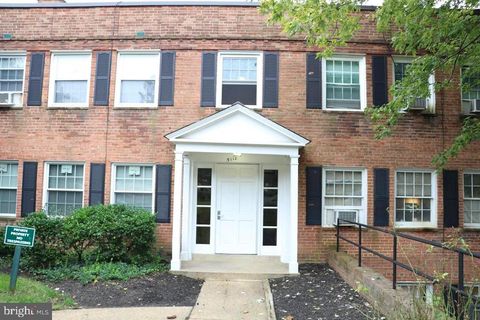 Photo of 5118 Columbia Pike #3, ARLINGTON, VA 22204 (MLS # VAAR2074466)