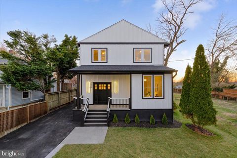 Photo of 3910 HAMPDEN ST, KENSINGTON, MD 20895 (MLS # MDMC2084742) Photo of 3910 HAMPDEN ST, KENSINGTON, MD 20895 (MLS # MDMC2084742)