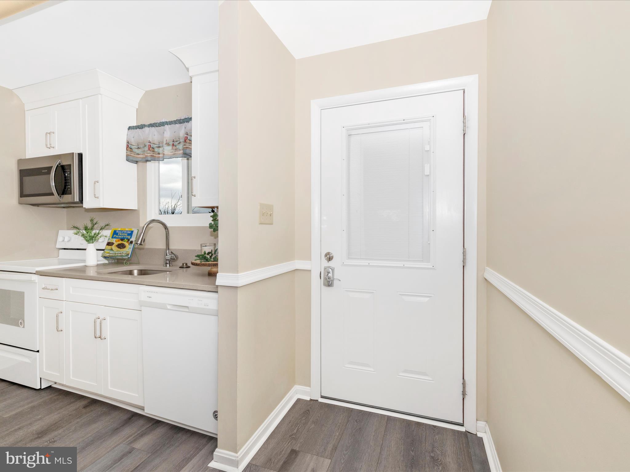 10279 WHITE PELICAN WAY 101A