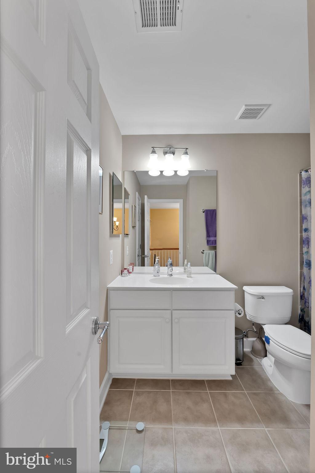 POTOMAC CLUB CONDOMINIUMS - Residential