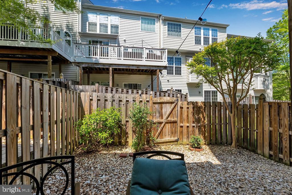 POTOMAC CLUB CONDOMINIUMS - Residential