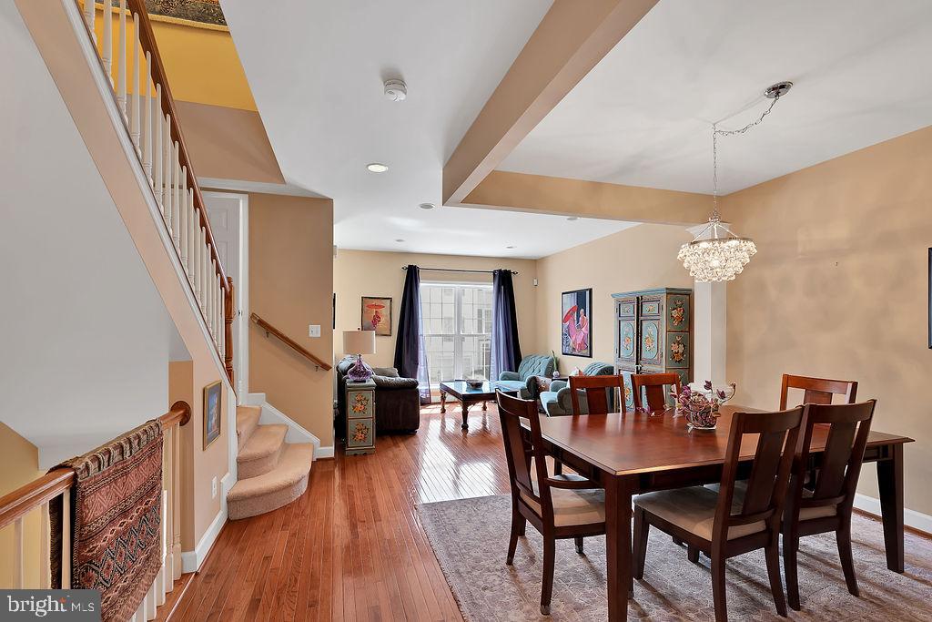 POTOMAC CLUB CONDOMINIUMS - Residential