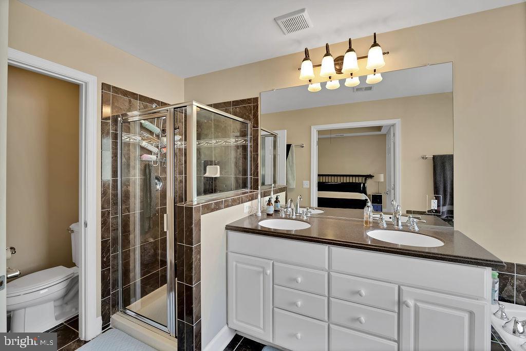 POTOMAC CLUB CONDOMINIUMS - Residential