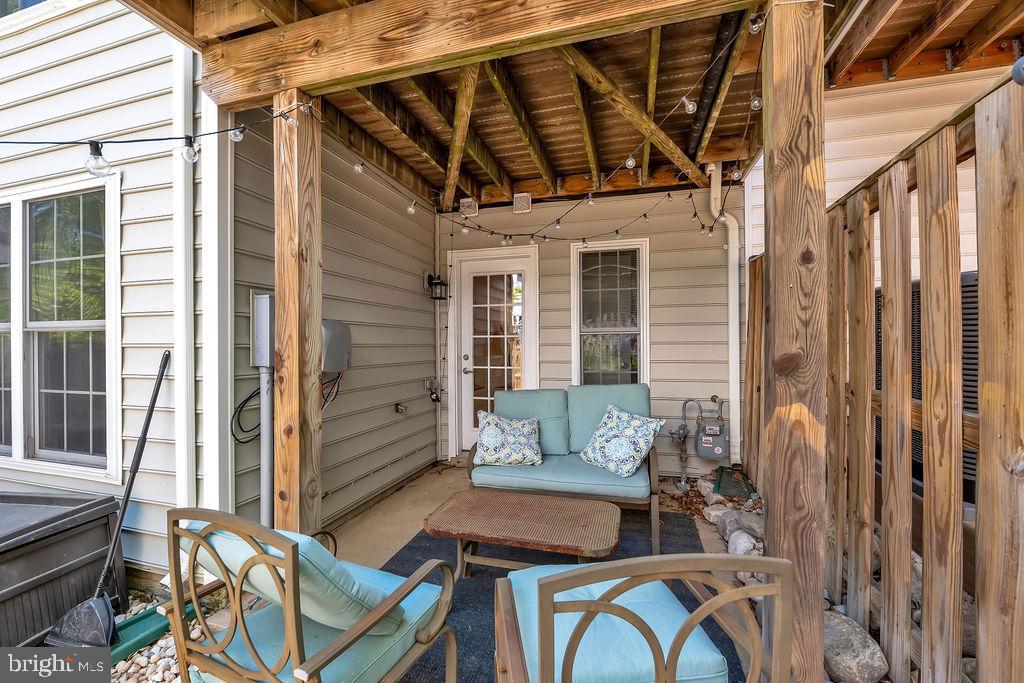 POTOMAC CLUB CONDOMINIUMS - Residential